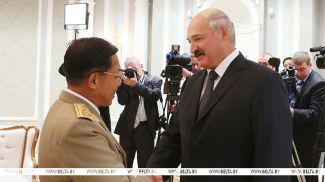 Аляксандр Лукашэнка і Мін Аун Хлаін, 4 лістапада 2014 года