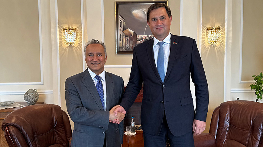 Абдулрахман Сулейман Аль-Ахмед і Максім Рыжанкоў. Фота МЗС