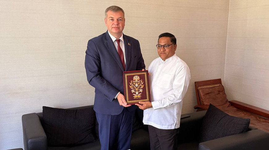 Міхаіл Касько і Віджыта Херат. Фота МЗС
