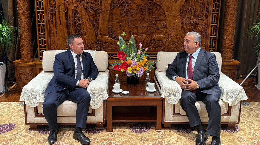 Юрый Горлаў і Курбон Хакімзада. Фота Мінсельгасхарча