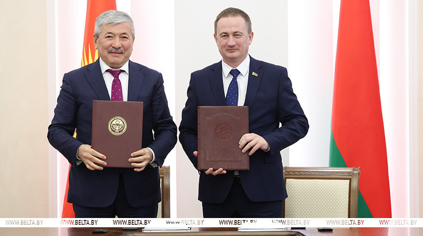 Адылбек Касымаліеў і Аляксандр Турчын