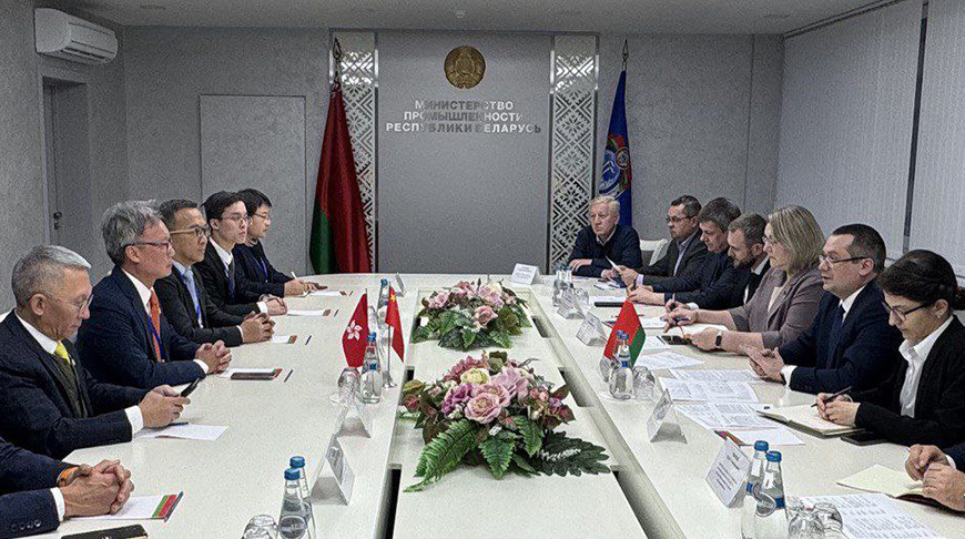 Фота Мінпрама