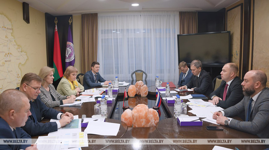 Фота Мінэканомікі