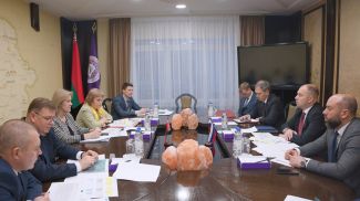 Фота Мінэканомікі