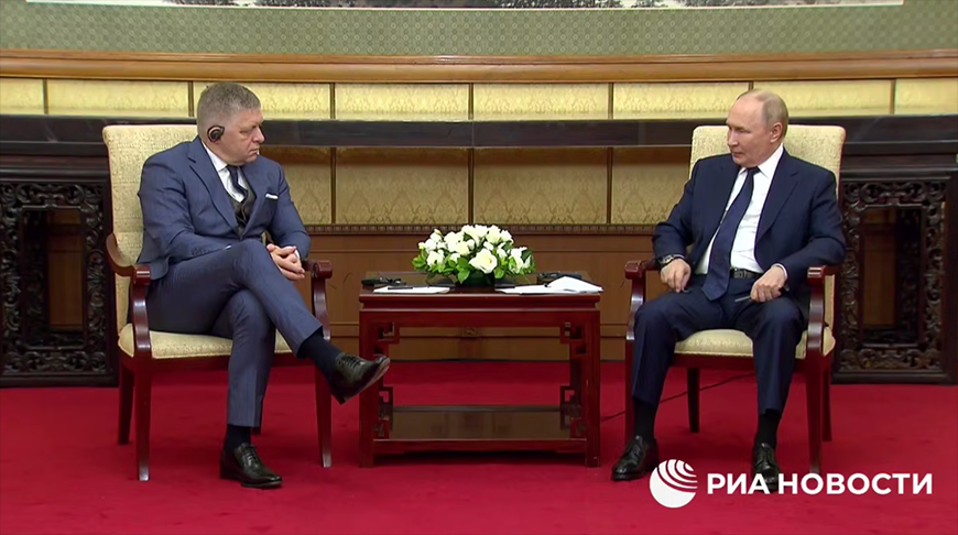 Роберт Фіца і Уладзімір Пуцін. Скрыншот відэа РІА Навіны