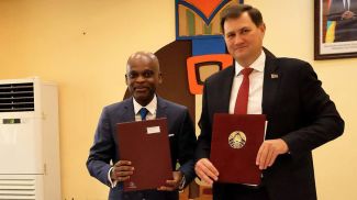 Рабер Дзюсэ і Максім Рыжанкоў. Фота МЗС