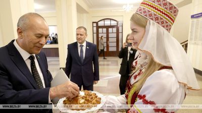 Пасол Туркменістана наведаў медыцынскую ВНУ Віцебска