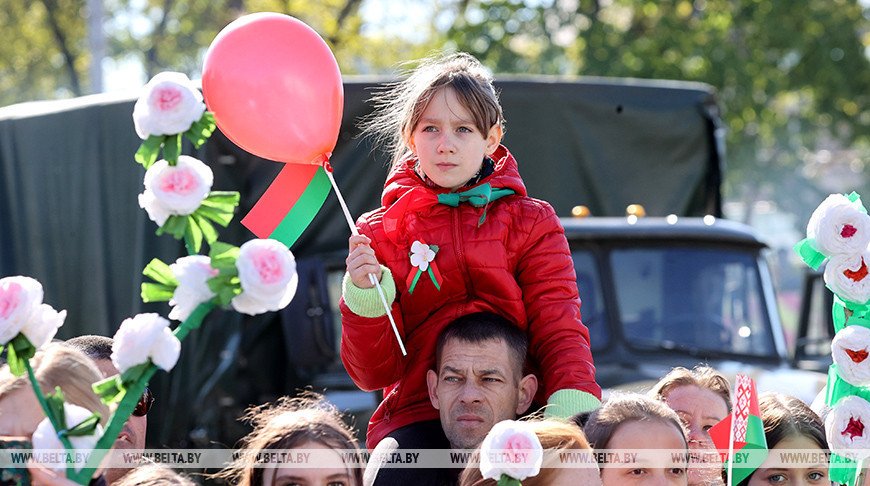 Святочным шэсцем пачаўся Дзень Перамогі ў Віцебску  