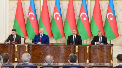 Пакет міжнародных дакументаў падпісаны па выніках перагавораў Лукашэнкі і Аліева ў Азербайджане