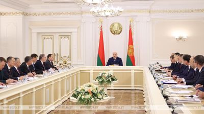 Удасканаленне кантрольна-нагляднай дзейнасці стала тэмай нарады ў Лукашэнкі