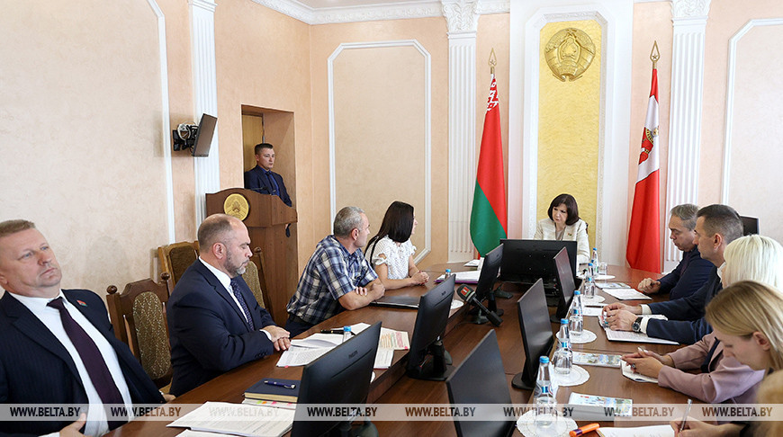 Качанава праводзіць прыём грамадзян у Іўеўскім райвыканкаме