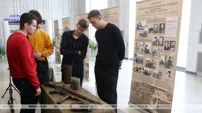 "Марафон адзінства": выстава, прысвечаная вызваленню Беларусі, прадстаўлена ў Гомелі  