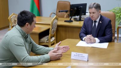 Петрышэнка правёў асабісты прыём грамадзян у Мінску