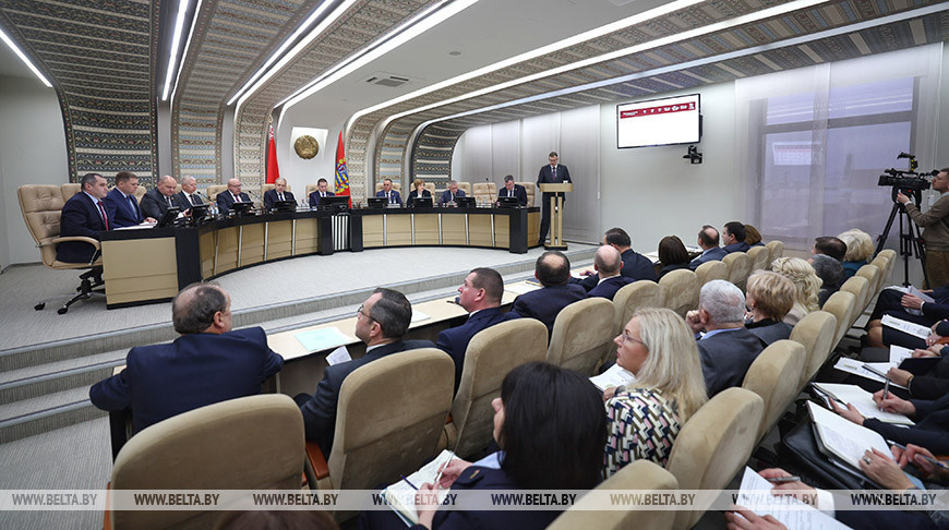 Пытанні сацыяльна-эканамічнага развіцця Мінскай вобласці абмеркавалі на пасяджэнні выканкама