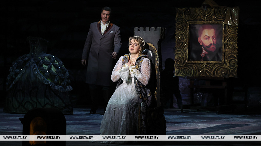 "Скарбы з вясковых куфраў" адкрылі гледачам Вялікага тэатра перад операй "Дзікае паляванне караля Стаха"