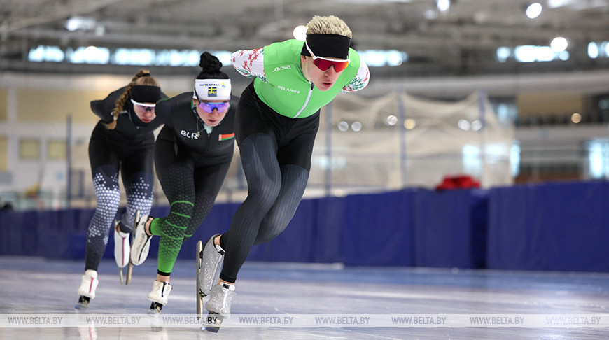 Лядовая трэніроўка. Беларускія канькабежцы рыхтуюцца да Кубка мацнейшых