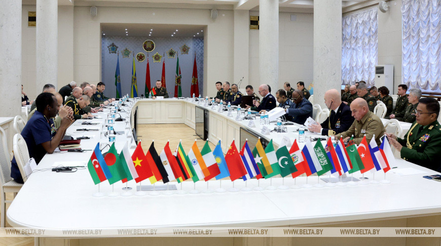 Мінабароны Беларусі не бачыць перадумоў для дээскалацыі ваенна-палітычнай абстаноўкі ў свеце  