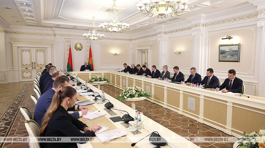 Лукашэнка сабраў нараду па новай сістэме рэгулявання цэн 