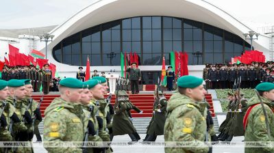 Беларускія ваеннаслужачыя прынеслі клятву на вернасць народу і Прэзідэнту