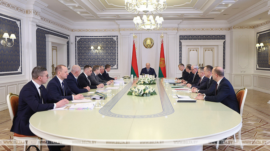 Лукашэнку прадставілі дапрацаваны праект указа аб кантрольна-нагляднай дзейнасці