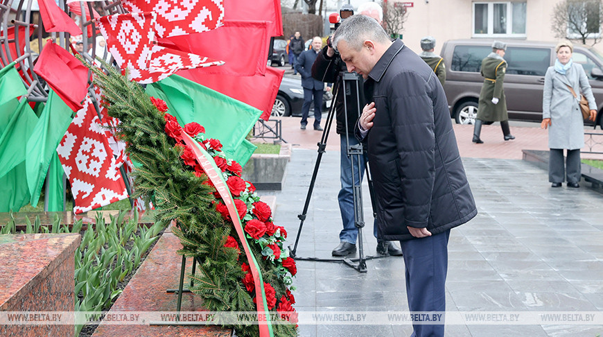 Стварэнне ў адзінстве і міры. Прадстаўнікі Бранскай вобласці ўшанавалі памяць герояў Перамогі ў Гомелі