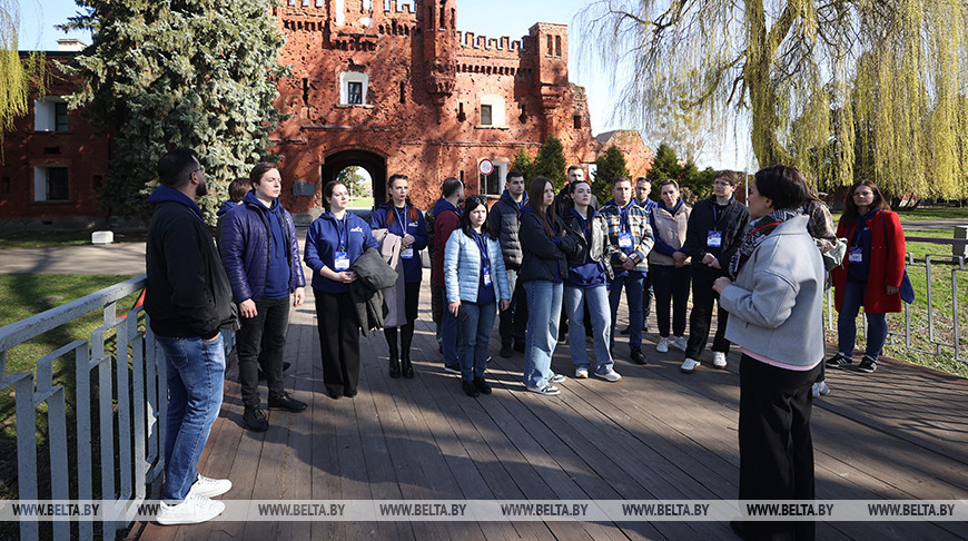 Клубок у горле і мурашкі па целе. Удзельнікі форуму "Наследнікі Вялікай Перамогі" пра Брэсцкую крэпасць