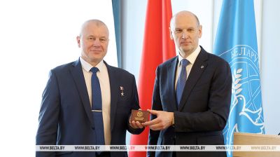 Касманаўт Навіцкі выбраны ганаровым членам праўлення Беларускага фонду міру