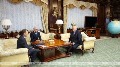 Лукашэнка сустрэўся з дырэктарам Службы знешняй разведкі Расіі