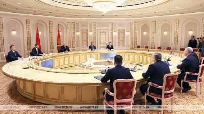 Лукашэнка сустрэўся з губернатарам Астраханскай вобласці Расіі