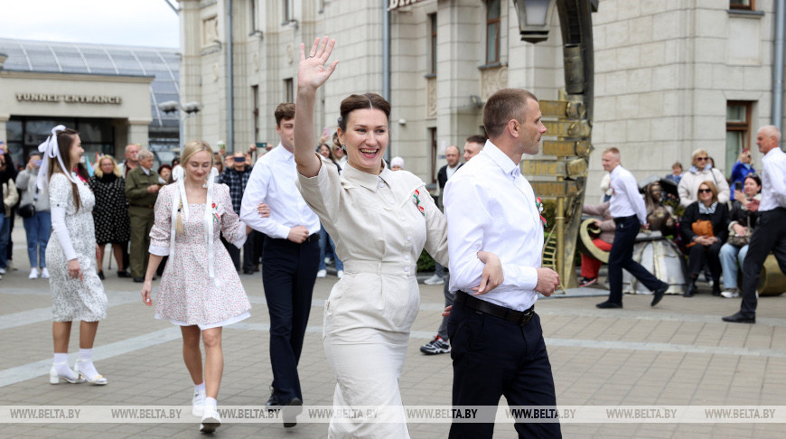 "Вальс Перамогі" станцавалі на чыгуначным вакзале Брэст-Цэнтральны