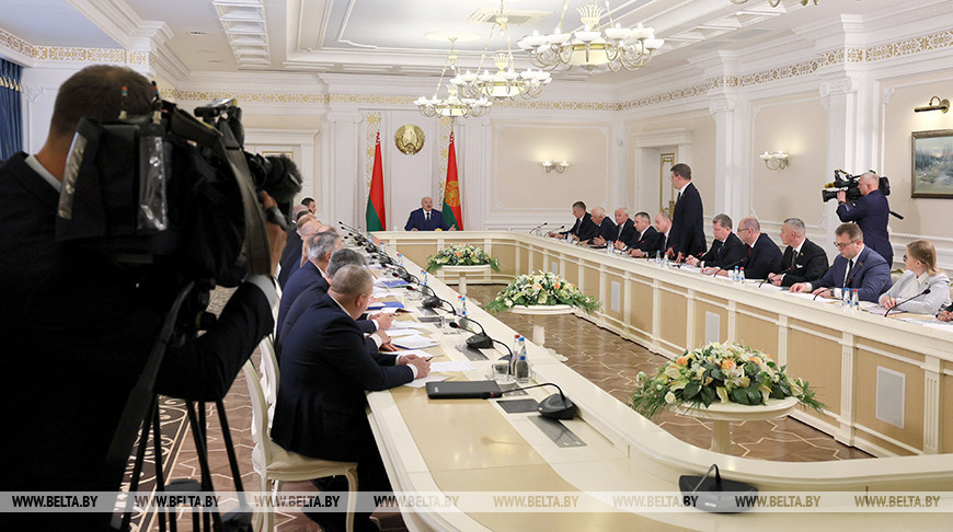 Лукашэнка актуалізаваў задачы па абыходжанні з адходамі