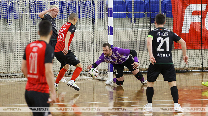 ВРЗ адолеў "Сталіцу" ў гасцявым паўфінале чэмпіянату Беларусі па міні-футболе