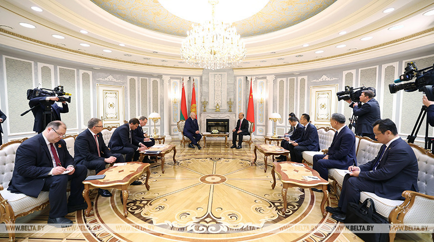 Лукашэнка правёў сустрэчу з віцэ-прэм'ерам Дзяржсавета КНР