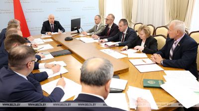 Аб'яднаць намаганні дзяржавы і грамадства па навядзенні парадку. Сівак аб задачах Года добраўпарадкавання