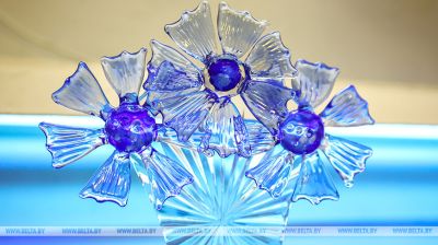 Хрустальныя васількі. Як ствараюць сімвал "Славянскага базару ў Віцебску" 