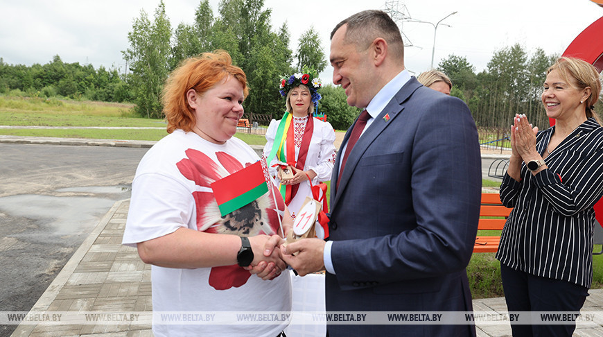 Работнікі сельгаспрадпрыемства Віцебскага раёна атрымалі ключы ад новых кватэр