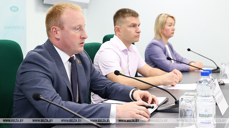 Прэс-канферэнцыя аб магчымасцях для насельніцтва заняткаў фізкультурай і спортам прайшла ў БЕЛТА