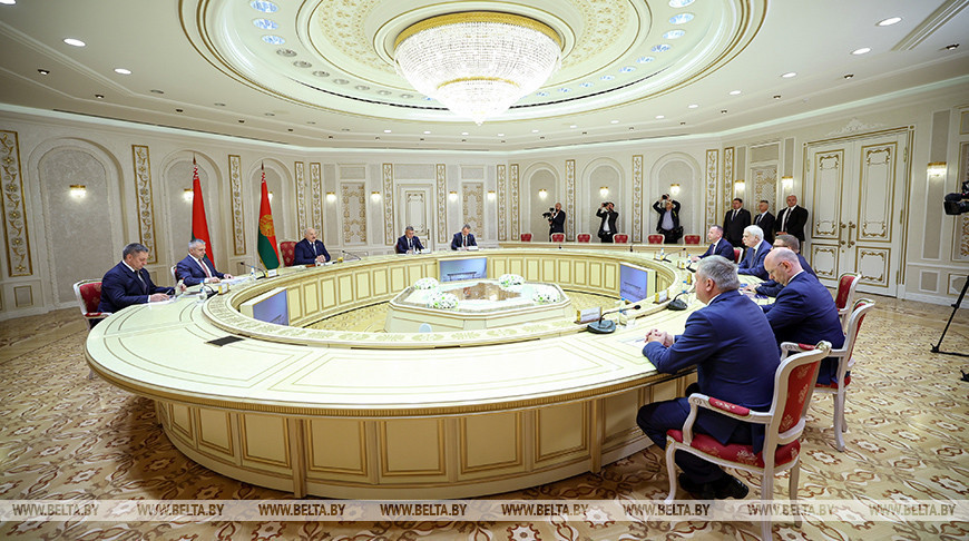 Лукашэнка правёў сустрэчу з губернатарам Чэлябінскай вобласці Расіі