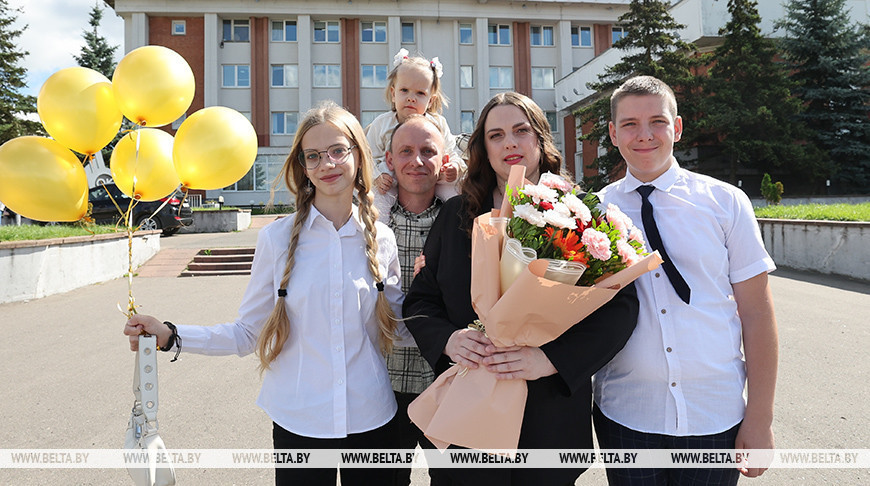 Жыхарцы Віцебска ўручылі ордэн Маці