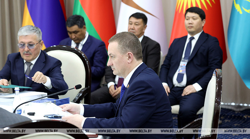 Пасяджэнне Еўразійскага міжурадавага савета ў вузкім складзе адбылося ў Чалпон-Аце