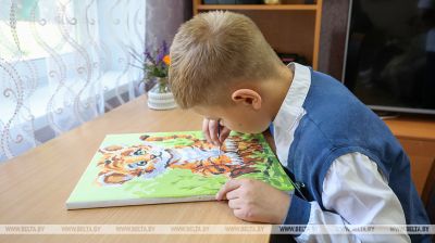 У Мінску дзецям з сацыяльна-педагагічнага цэнтра ўручылі падарункі да новага навучальнага года