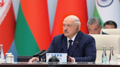 Лукашэнка назваў пяць прыярытэтаў для "сям'і ШАС"