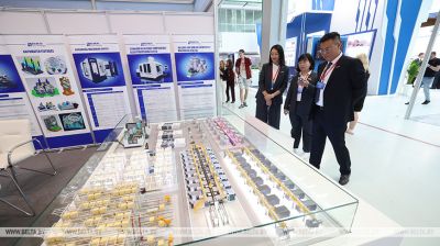 Маштабная выстаўка кітайскіх тавараў і паслуг адкрылася ў індустрыяльным парку "Вялікі камень"