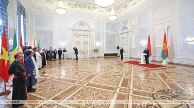 Лукашэнка прыняў даверчыя граматы паслоў замежных краін