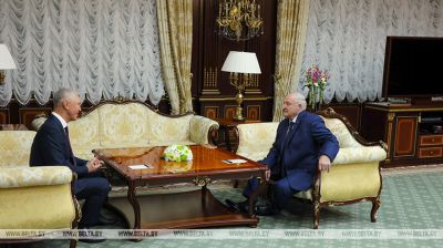 Лукашэнка: Беларусь гатова ўсяляк садзейнічаць развіццю Херсонскай вобласці