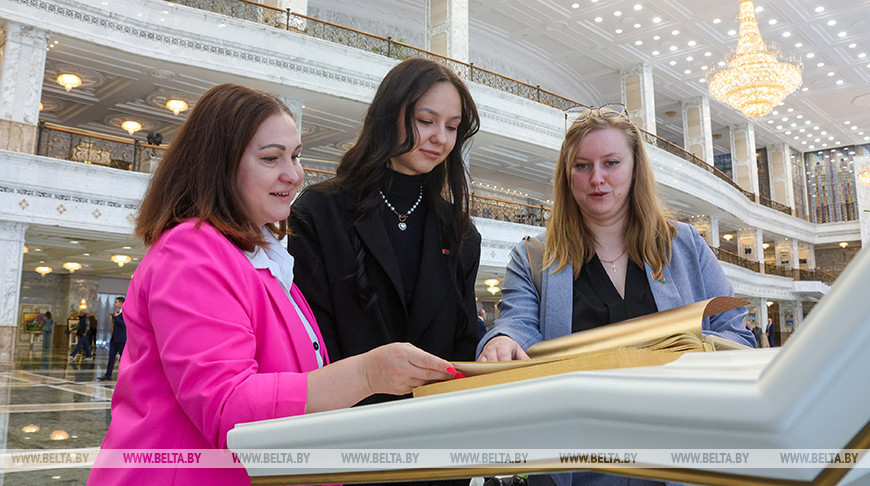 Супрацоўнікі "Беларуснафта-Мінскаўтазапраўка" наведалі з экскурсіяй Палац Незалежнасці