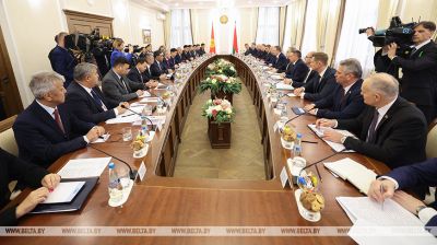 Турчын правёў сустрэчу са старшынёй Кабінета Міністраў Кыргызстана