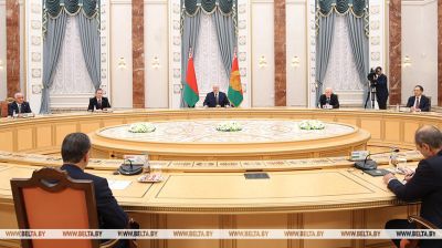 Лукашэнка: Беларусь бачыць у СНД і ЕАЭС сур'ёзных удзельнікаў стварэння справядлівага шматпалярнага светаўладкавання