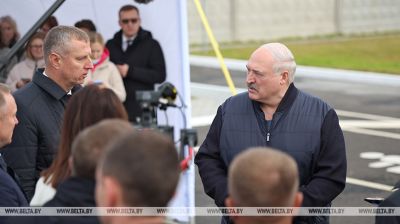 Лукашэнка азнаёміўся з развіццём у Беларусі птушкагадоўчай галіны