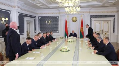 Кіраўніцтва выканкамаў, міністэрстваў і буйных прадпрыемстваў. Лукашэнка разгледзеў кадравыя пытанні